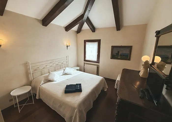 Attic Terrace San Square View * Venedig