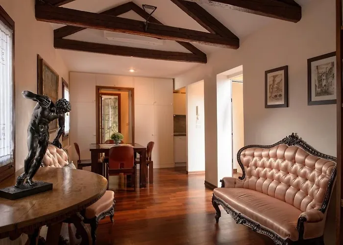 Attic Terrace San Square View Apartment *