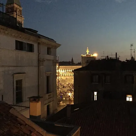 Attic Terrace San Square View * Venice