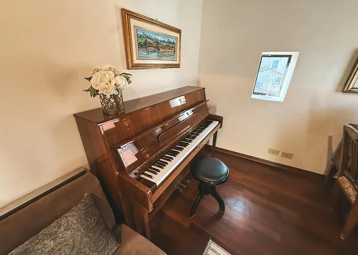 Attic Terrace San Square View アパート ヴェネツィア