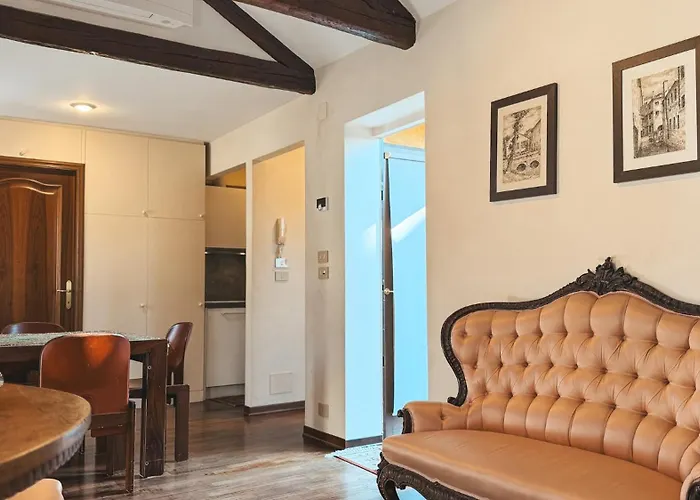 Attic Terrace San Square View アパート ヴェネツィア