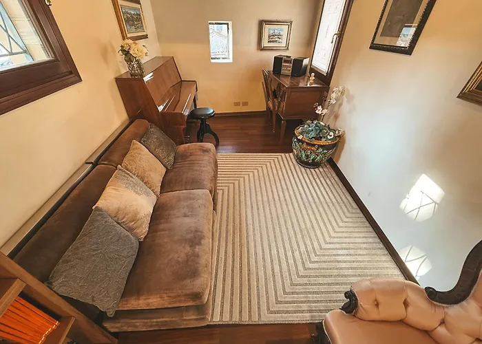 Attic Terrace San Square View דירה *