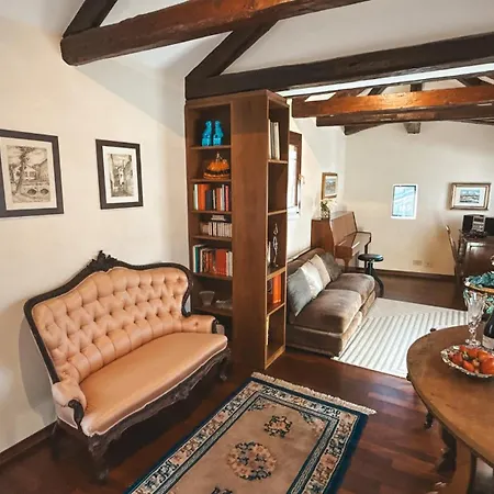 Attic Terrace San Square View Венеция