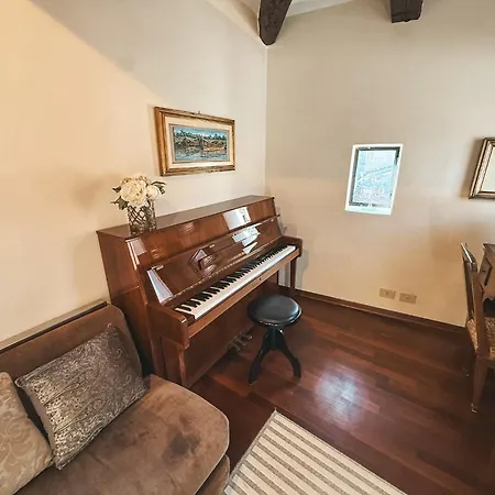 Attic Terrace San Square View *