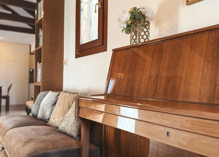 Apartmán Attic Terrace San Square View