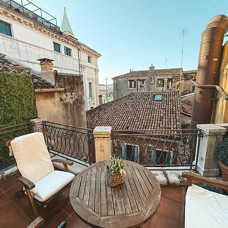 Апартаменты Attic Terrace San Square View