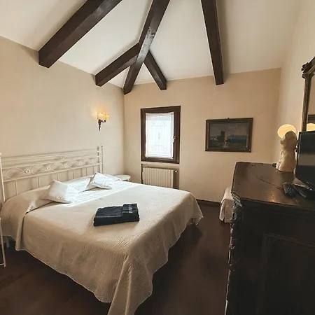 Attic Terrace San Square View Венеция