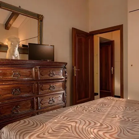 Attic Terrace San Square View Венеция