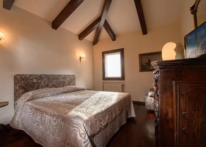 Attic Terrace San Square View Apartman *